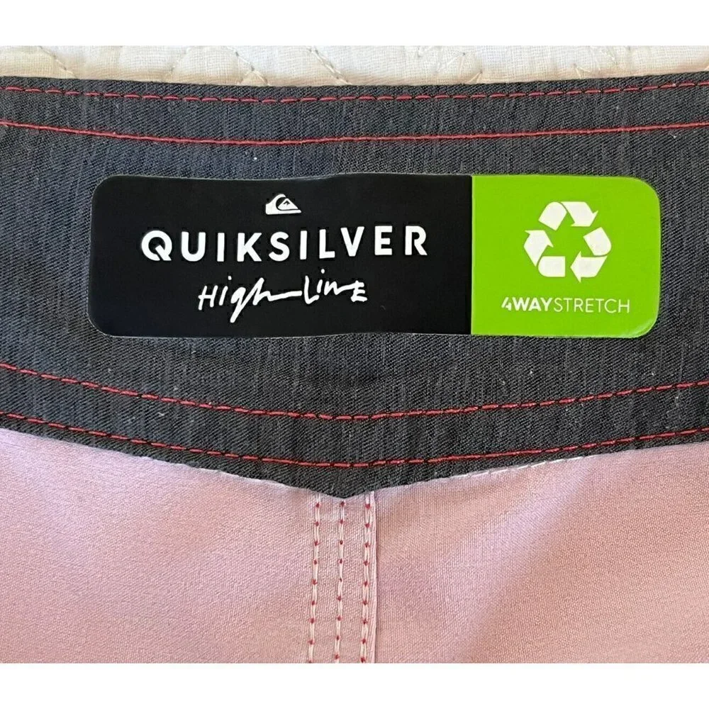 Quiksilver High-Line 4 Way Stretch Men's Sz 34 Red Blue Boardshorts
